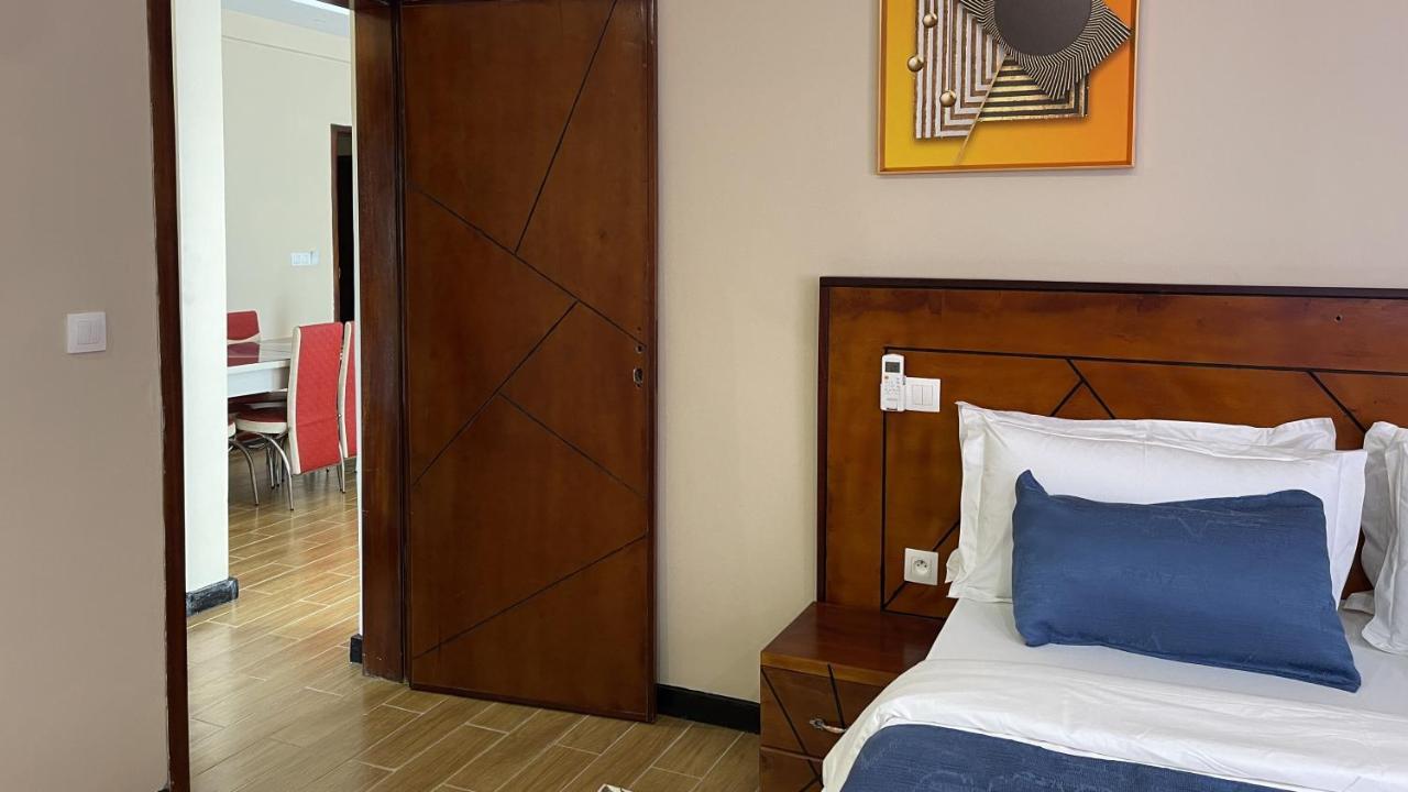 Sky Kenako Hotel Kribi Exteriér fotografie