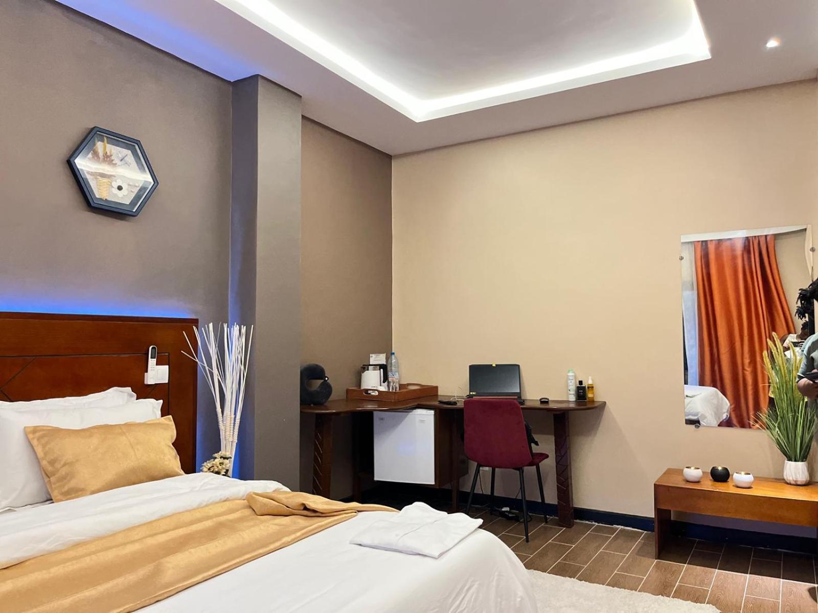 Sky Kenako Hotel Kribi Exteriér fotografie