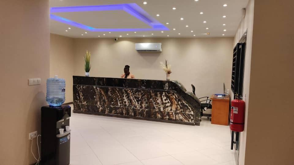 Sky Kenako Hotel Kribi Exteriér fotografie